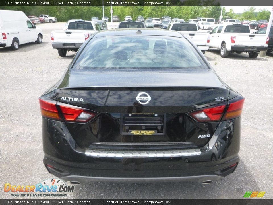 2019 Nissan Altima SR AWD Super Black / Charcoal Photo #5