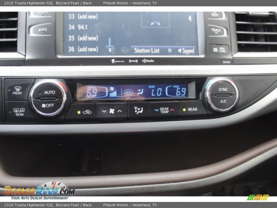 2016 Toyota Highlander XLE Blizzard Pearl / Black Photo #9