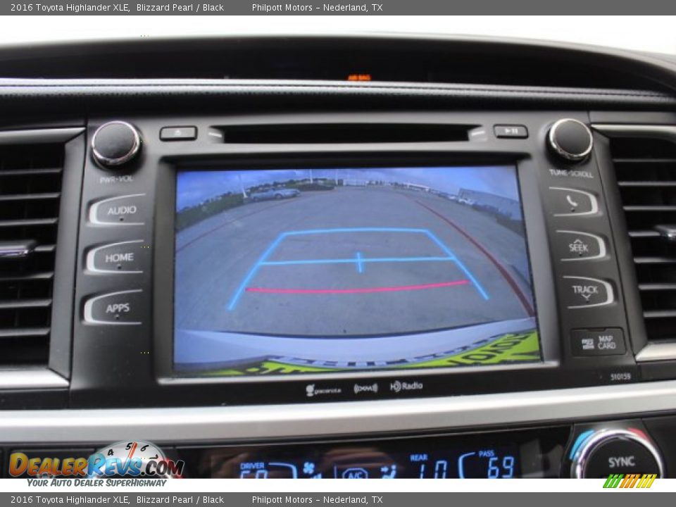 2016 Toyota Highlander XLE Blizzard Pearl / Black Photo #12