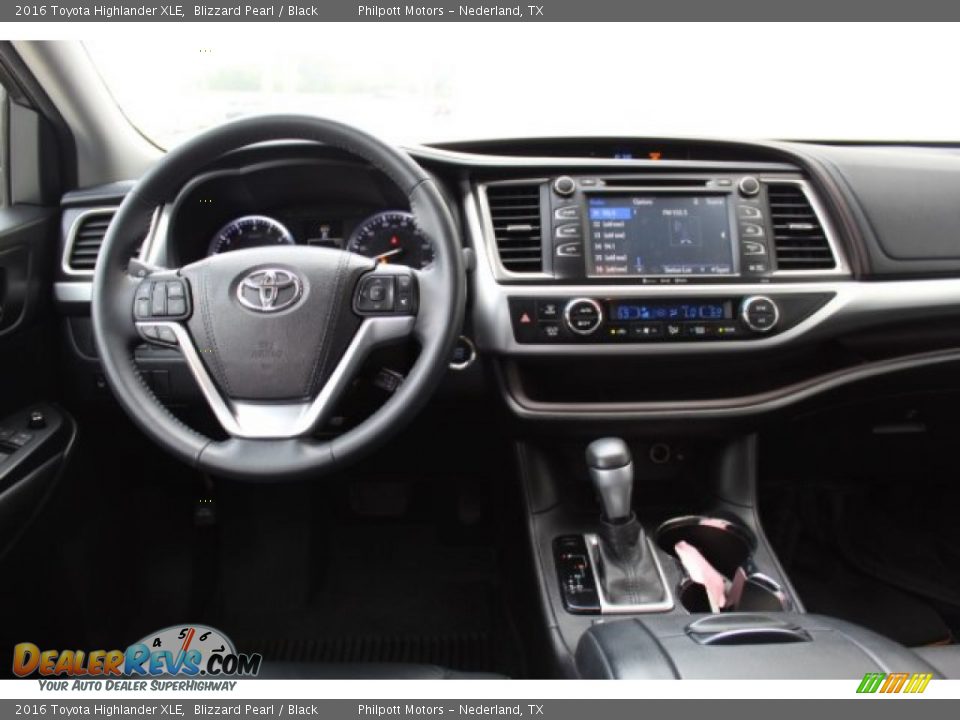 2016 Toyota Highlander XLE Blizzard Pearl / Black Photo #23