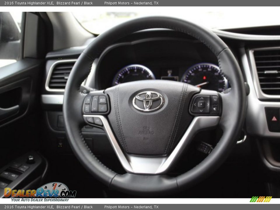 2016 Toyota Highlander XLE Blizzard Pearl / Black Photo #24