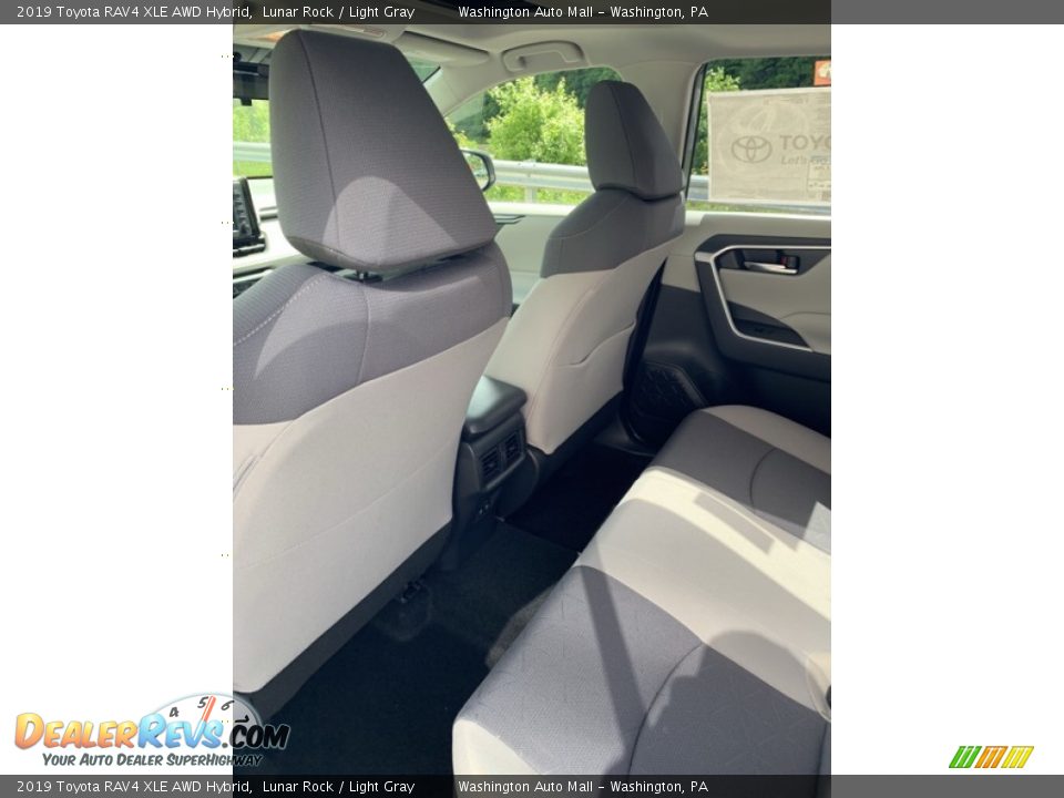 2019 Toyota RAV4 XLE AWD Hybrid Lunar Rock / Light Gray Photo #17