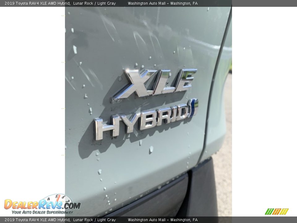 2019 Toyota RAV4 XLE AWD Hybrid Lunar Rock / Light Gray Photo #18