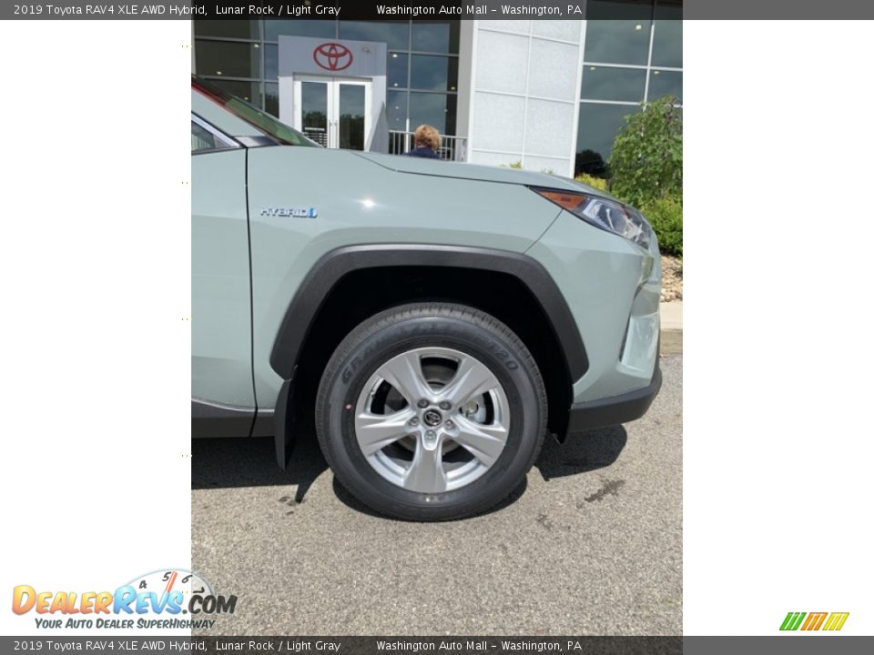 2019 Toyota RAV4 XLE AWD Hybrid Lunar Rock / Light Gray Photo #32