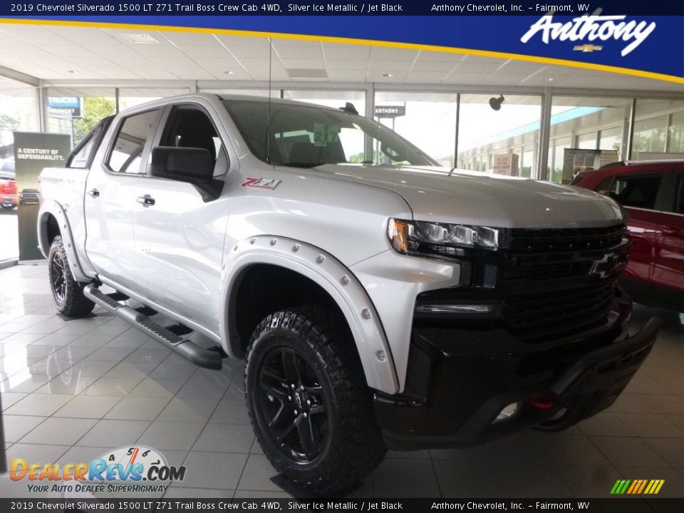 2019 Chevrolet Silverado 1500 LT Z71 Trail Boss Crew Cab 4WD Silver Ice Metallic / Jet Black Photo #1