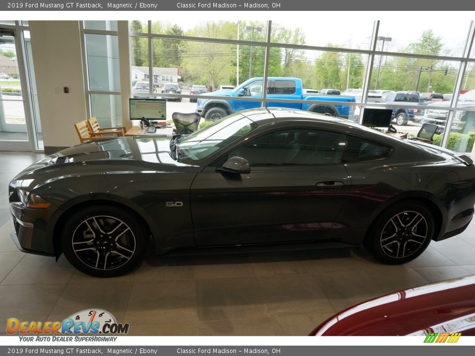 2019 Ford Mustang GT Fastback Magnetic / Ebony Photo #2