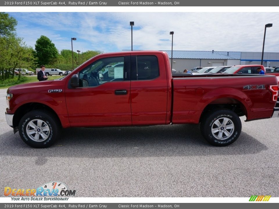 2019 Ford F150 XLT SuperCab 4x4 Ruby Red / Earth Gray Photo #2