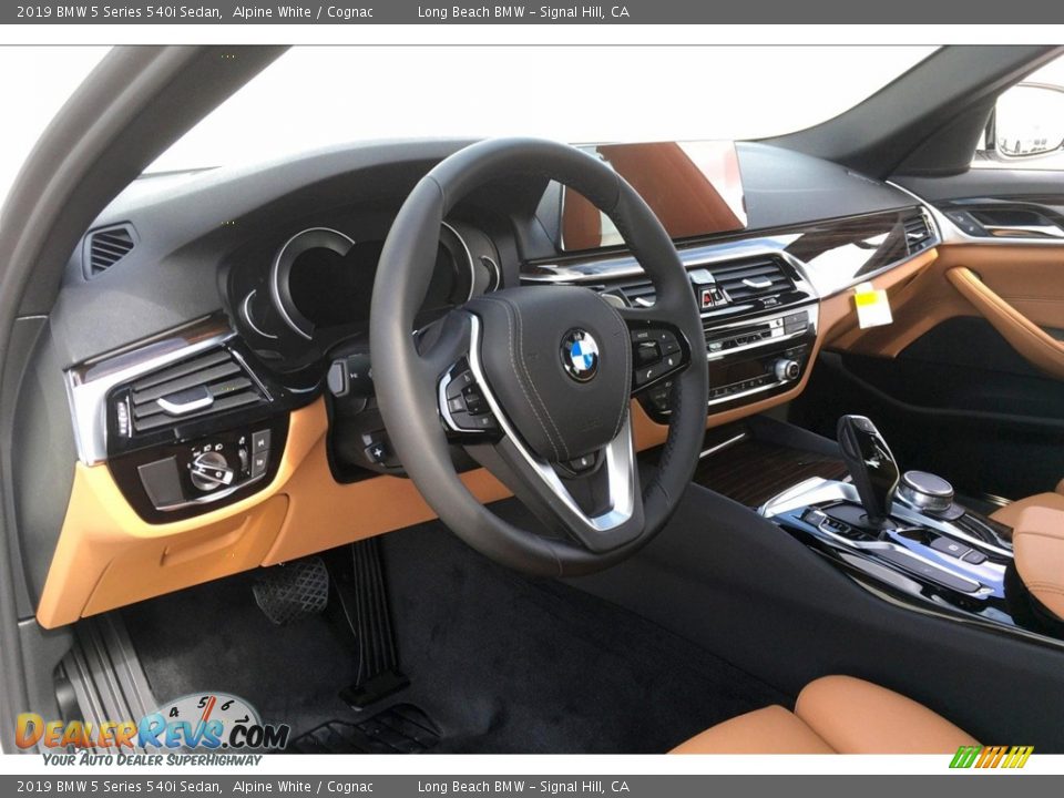 2019 BMW 5 Series 540i Sedan Alpine White / Cognac Photo #6