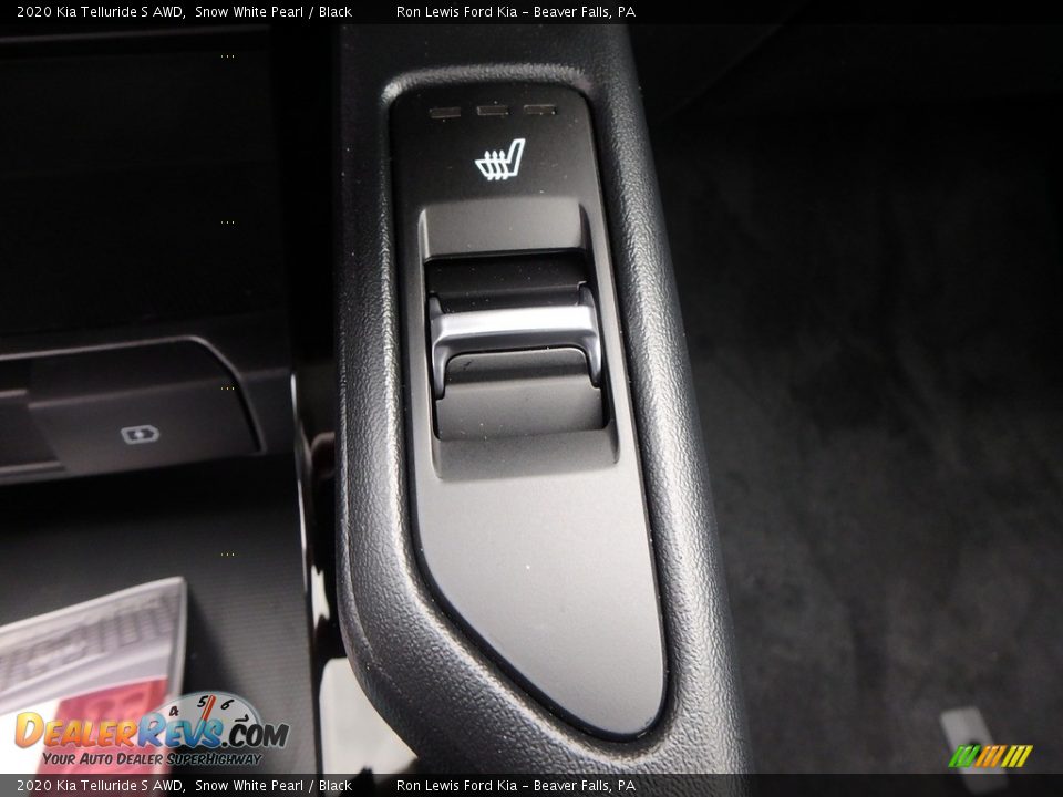 Controls of 2020 Kia Telluride S AWD Photo #19