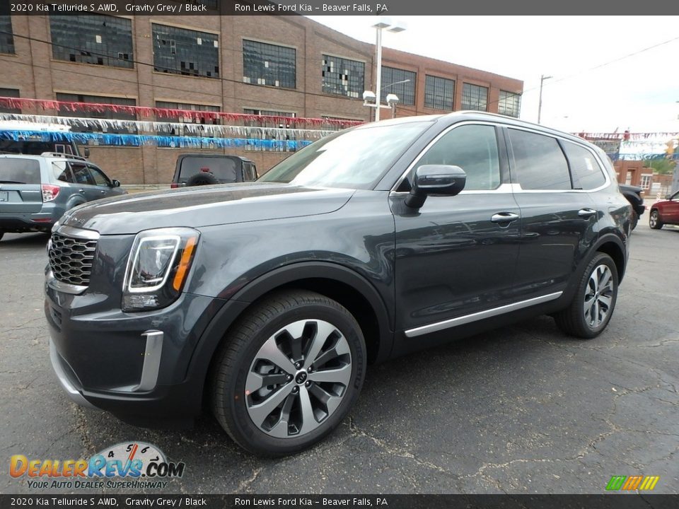Front 3/4 View of 2020 Kia Telluride S AWD Photo #7