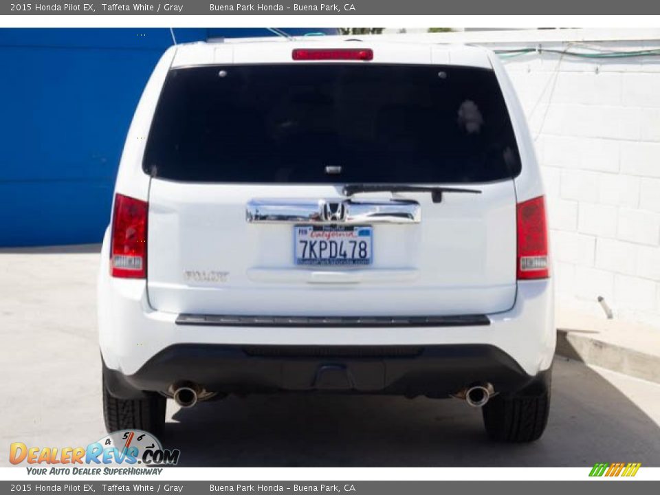 2015 Honda Pilot EX Taffeta White / Gray Photo #9