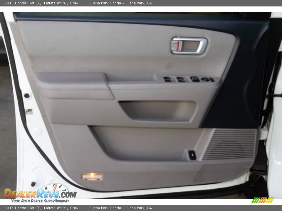 2015 Honda Pilot EX Taffeta White / Gray Photo #26
