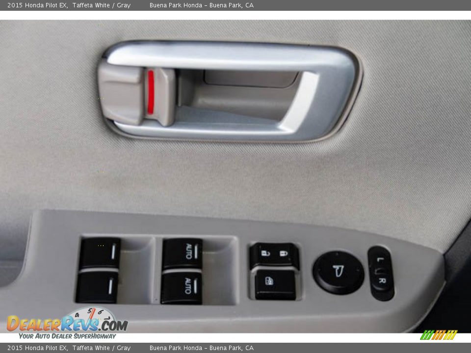 2015 Honda Pilot EX Taffeta White / Gray Photo #27