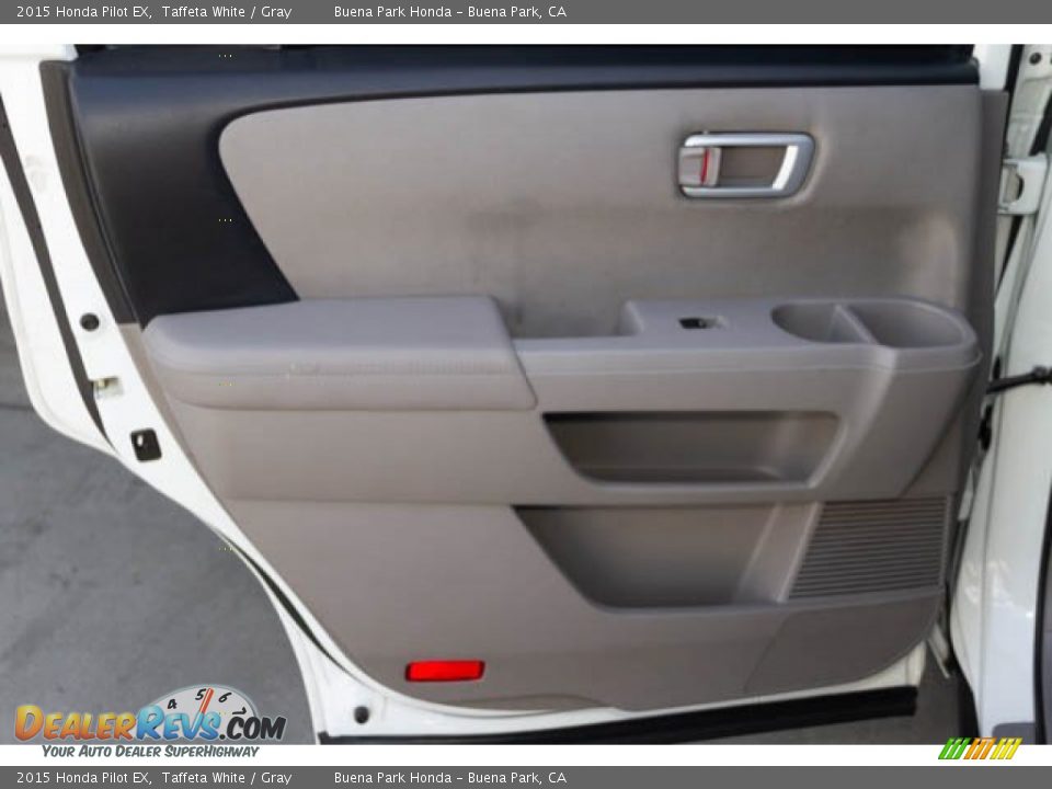 2015 Honda Pilot EX Taffeta White / Gray Photo #28