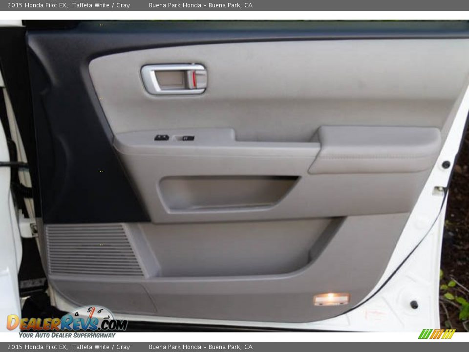 2015 Honda Pilot EX Taffeta White / Gray Photo #30