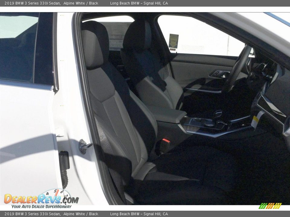 2019 BMW 3 Series 330i Sedan Alpine White / Black Photo #2