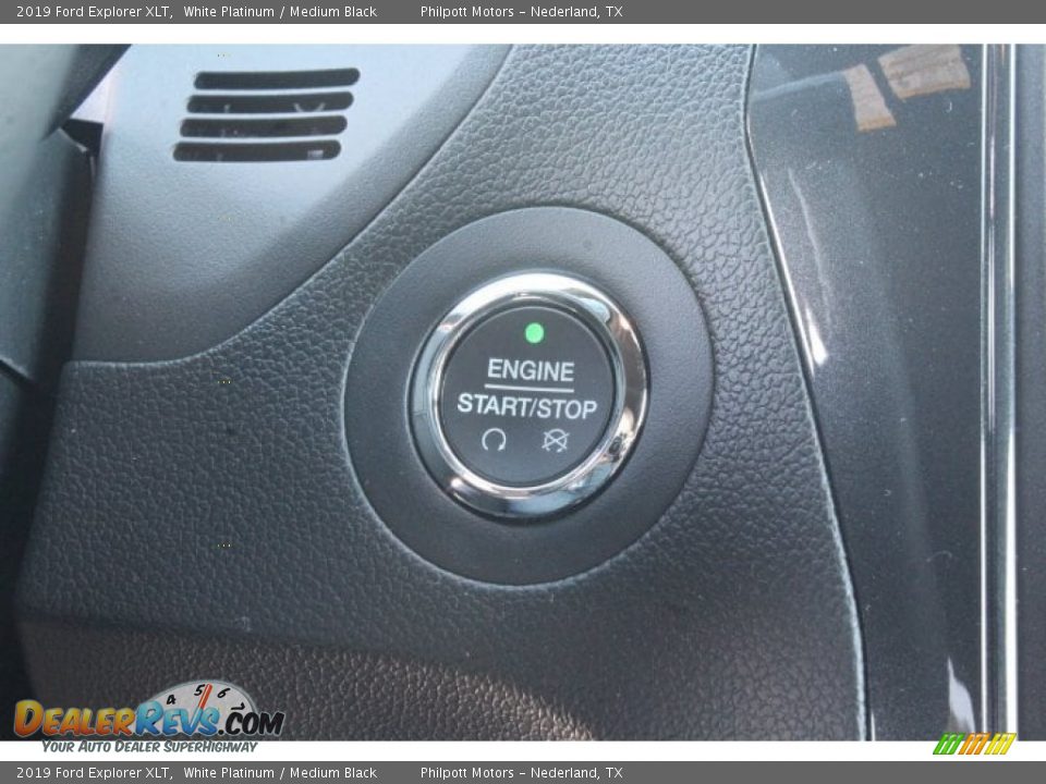 2019 Ford Explorer XLT White Platinum / Medium Black Photo #15