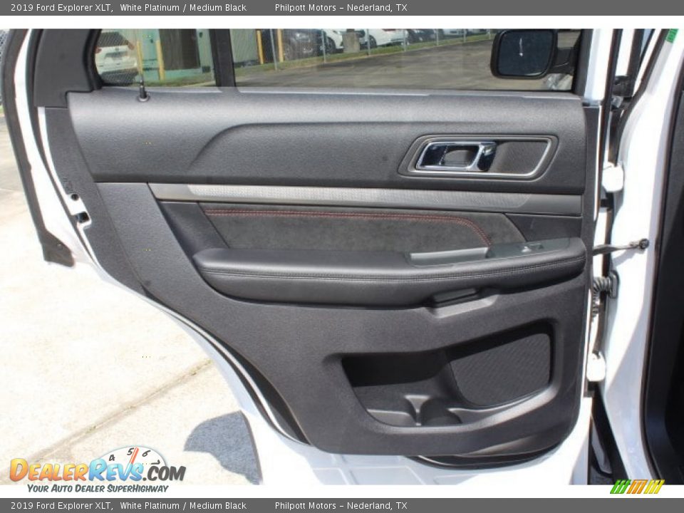 2019 Ford Explorer XLT White Platinum / Medium Black Photo #18