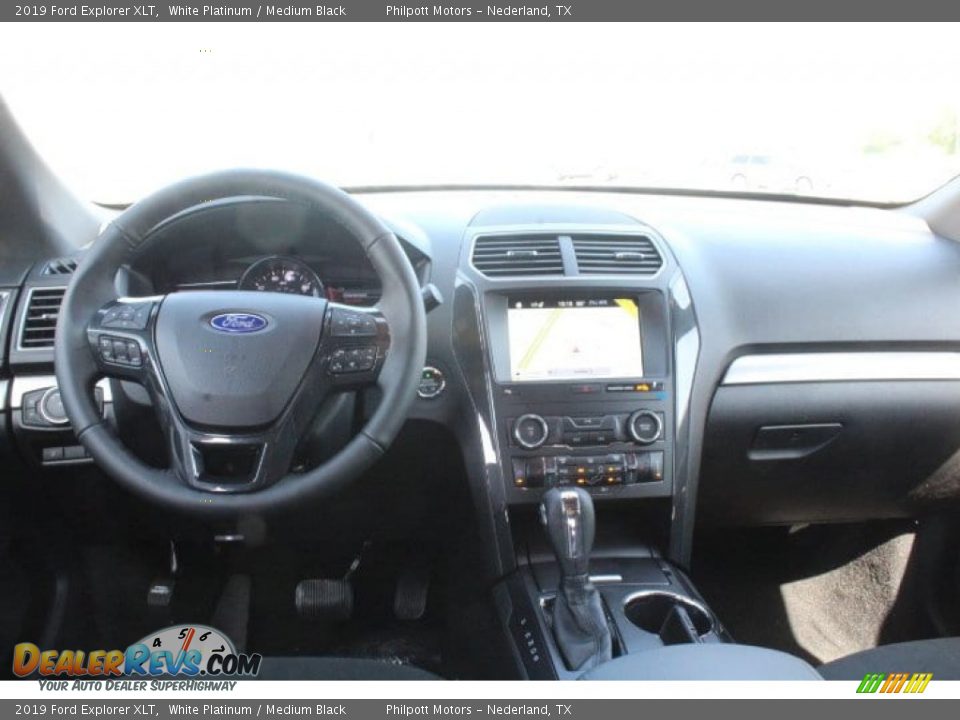 2019 Ford Explorer XLT White Platinum / Medium Black Photo #20