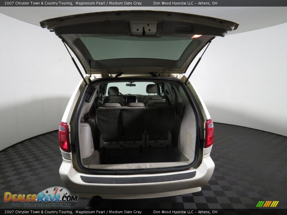 2007 Chrysler Town & Country Touring Magnesium Pearl / Medium Slate Gray Photo #12