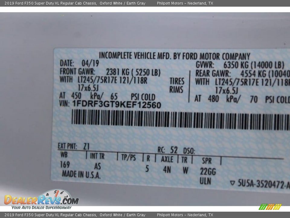 2019 Ford F350 Super Duty XL Regular Cab Chassis Oxford White / Earth Gray Photo #20