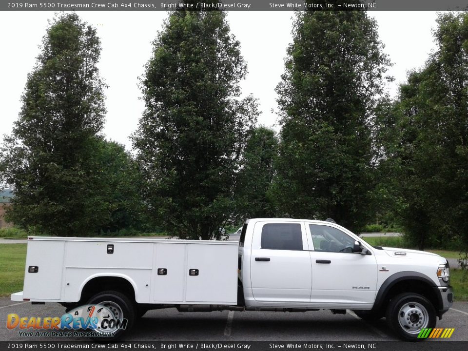 2019 Ram 5500 Tradesman Crew Cab 4x4 Chassis Bright White / Black/Diesel Gray Photo #5
