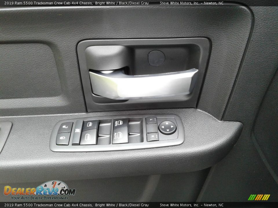 2019 Ram 5500 Tradesman Crew Cab 4x4 Chassis Bright White / Black/Diesel Gray Photo #9