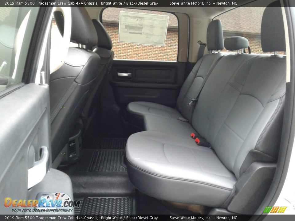 2019 Ram 5500 Tradesman Crew Cab 4x4 Chassis Bright White / Black/Diesel Gray Photo #11