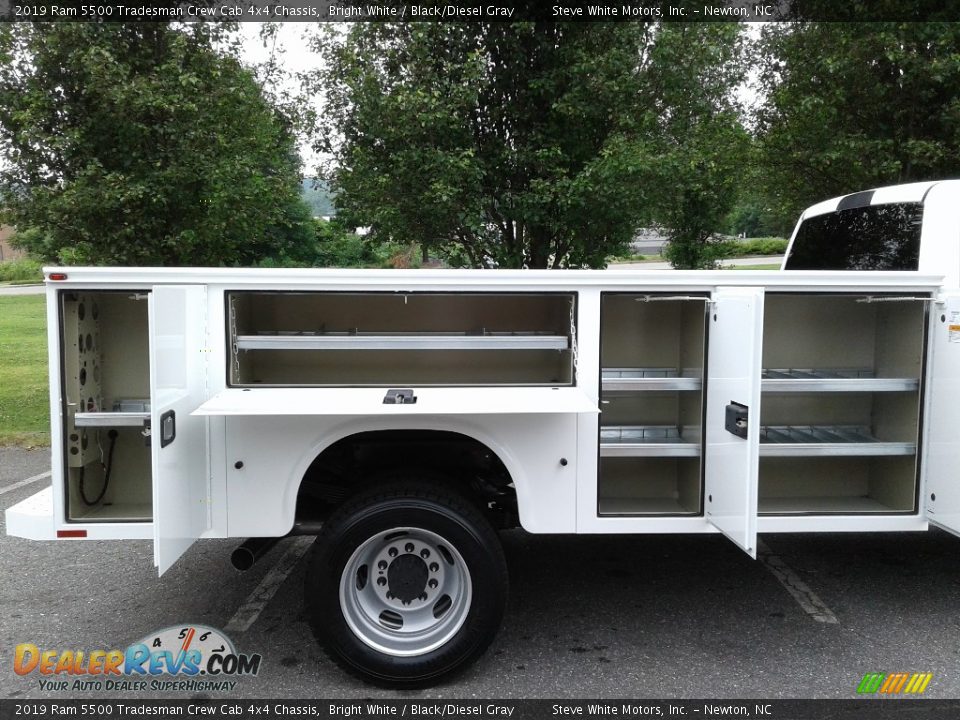 2019 Ram 5500 Tradesman Crew Cab 4x4 Chassis Bright White / Black/Diesel Gray Photo #24