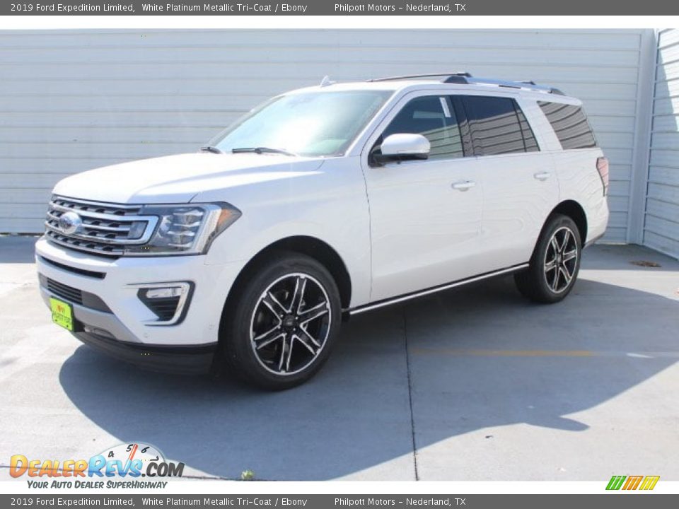 Front 3/4 View of 2019 Ford Expedition Limited Photo #4