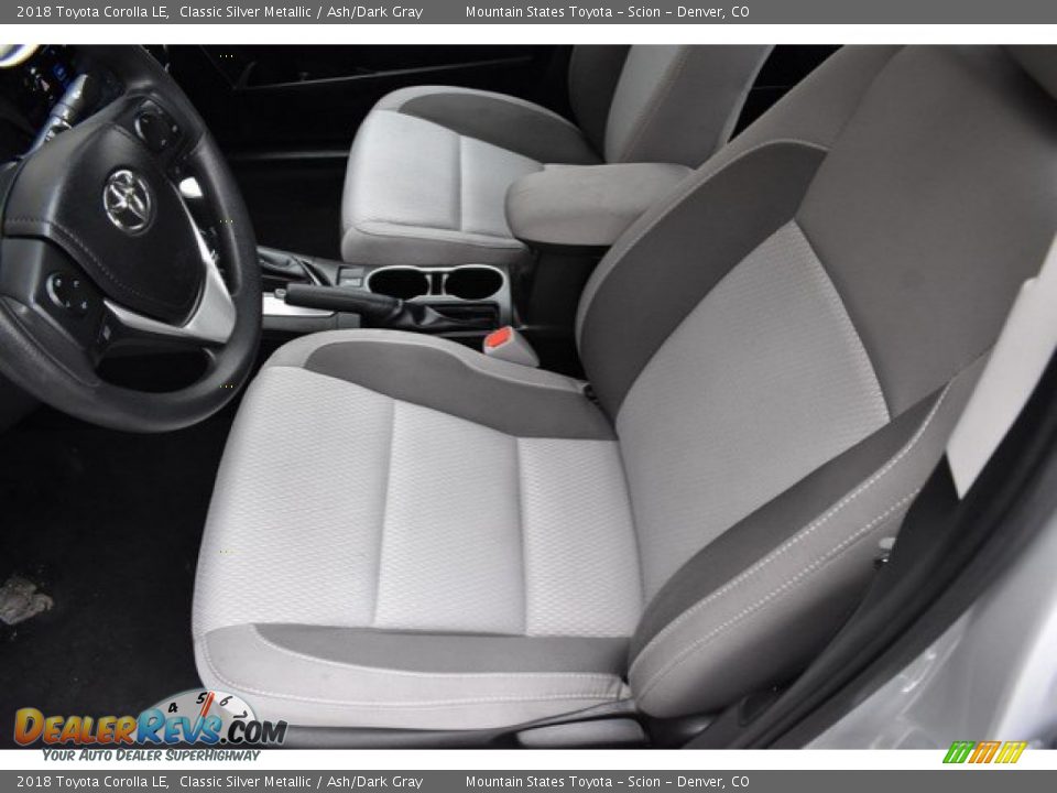 2018 Toyota Corolla LE Classic Silver Metallic / Ash/Dark Gray Photo #11