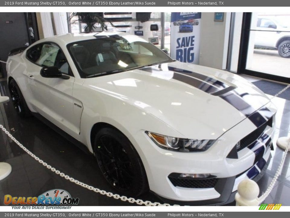 2019 Ford Mustang Shelby GT350 Oxford White / GT350 Ebony Leather/Miko Suede Photo #2