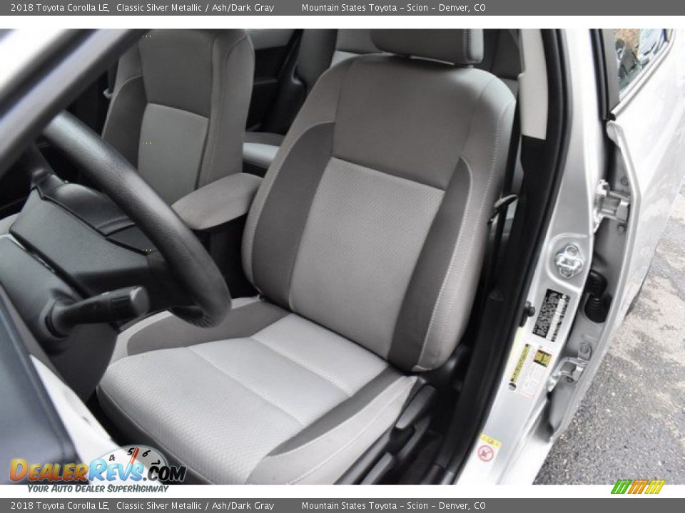 2018 Toyota Corolla LE Classic Silver Metallic / Ash/Dark Gray Photo #12