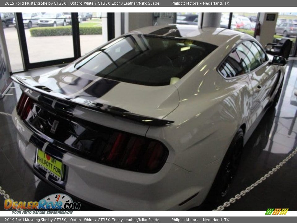 2019 Ford Mustang Shelby GT350 Oxford White / GT350 Ebony Leather/Miko Suede Photo #8