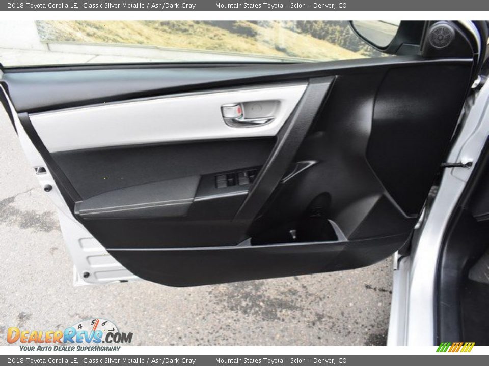 2018 Toyota Corolla LE Classic Silver Metallic / Ash/Dark Gray Photo #24