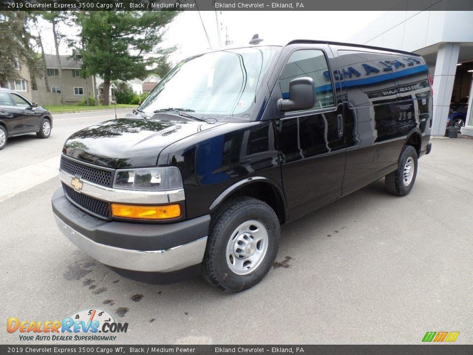 Front 3/4 View of 2019 Chevrolet Express 3500 Cargo WT Photo #2