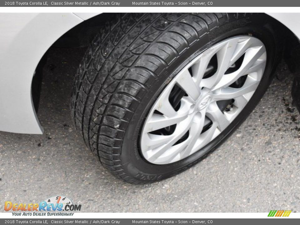 2018 Toyota Corolla LE Classic Silver Metallic / Ash/Dark Gray Photo #28