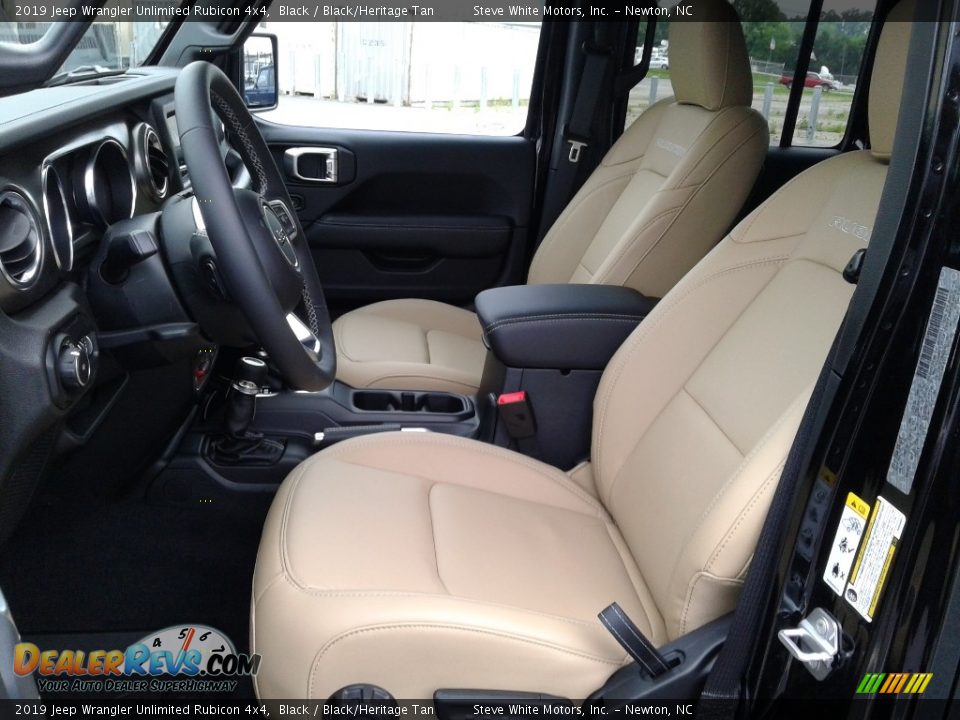 Front Seat of 2019 Jeep Wrangler Unlimited Rubicon 4x4 Photo #10