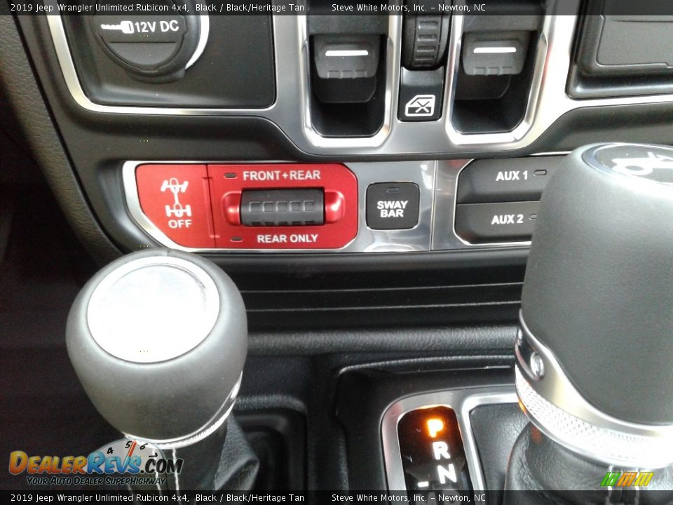 Controls of 2019 Jeep Wrangler Unlimited Rubicon 4x4 Photo #26