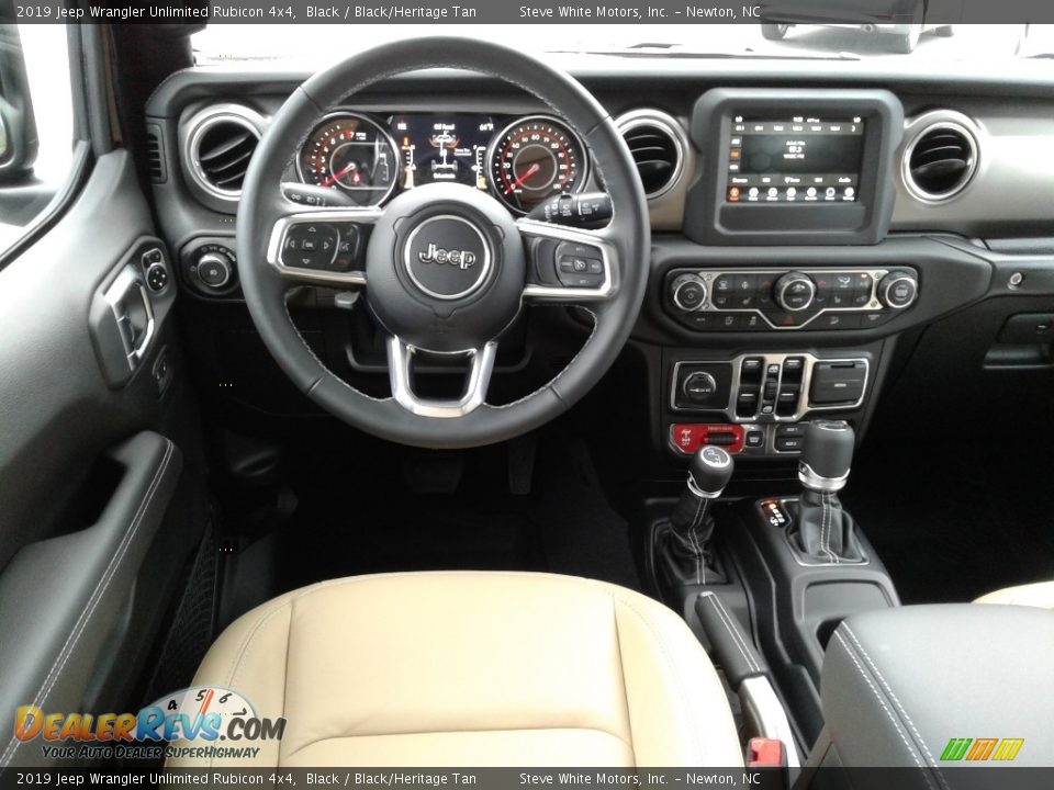Dashboard of 2019 Jeep Wrangler Unlimited Rubicon 4x4 Photo #28