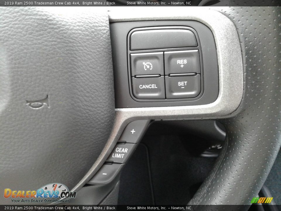 2019 Ram 2500 Tradesman Crew Cab 4x4 Bright White / Black Photo #16