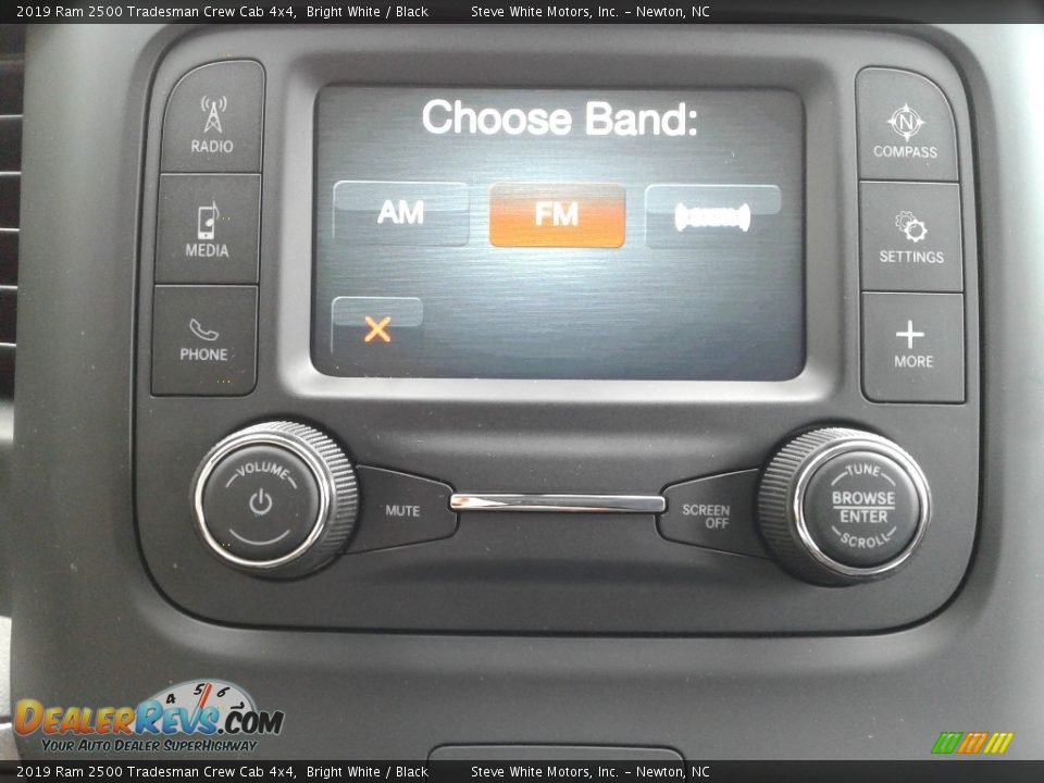 2019 Ram 2500 Tradesman Crew Cab 4x4 Bright White / Black Photo #19