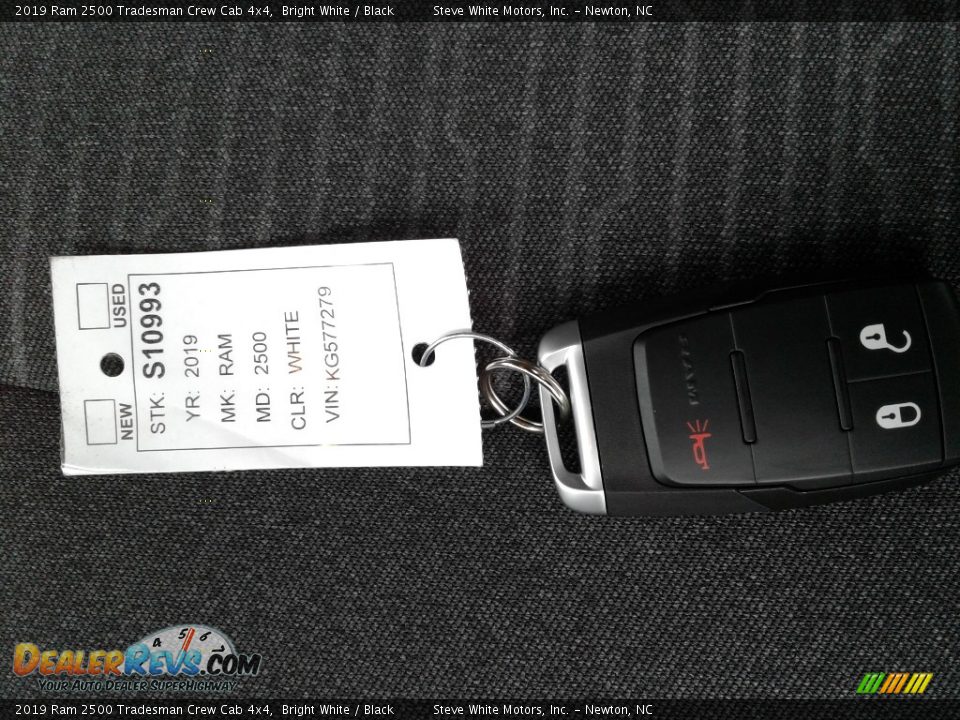 2019 Ram 2500 Tradesman Crew Cab 4x4 Bright White / Black Photo #26