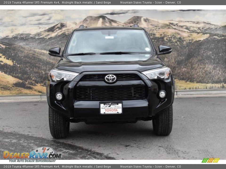 2019 Toyota 4Runner SR5 Premium 4x4 Midnight Black metallic / Sand Beige Photo #2