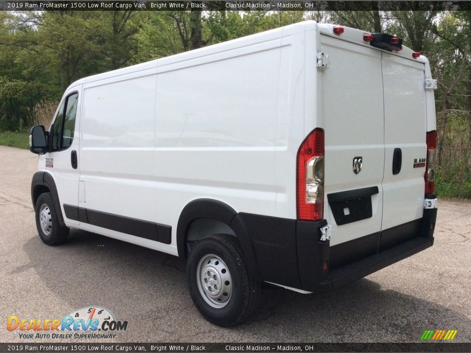 2019 Ram ProMaster 1500 Low Roof Cargo Van Bright White / Black Photo #4