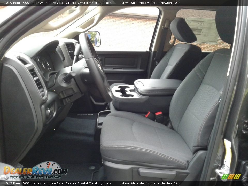 2019 Ram 3500 Tradesman Crew Cab Granite Crystal Metallic / Black Photo #10