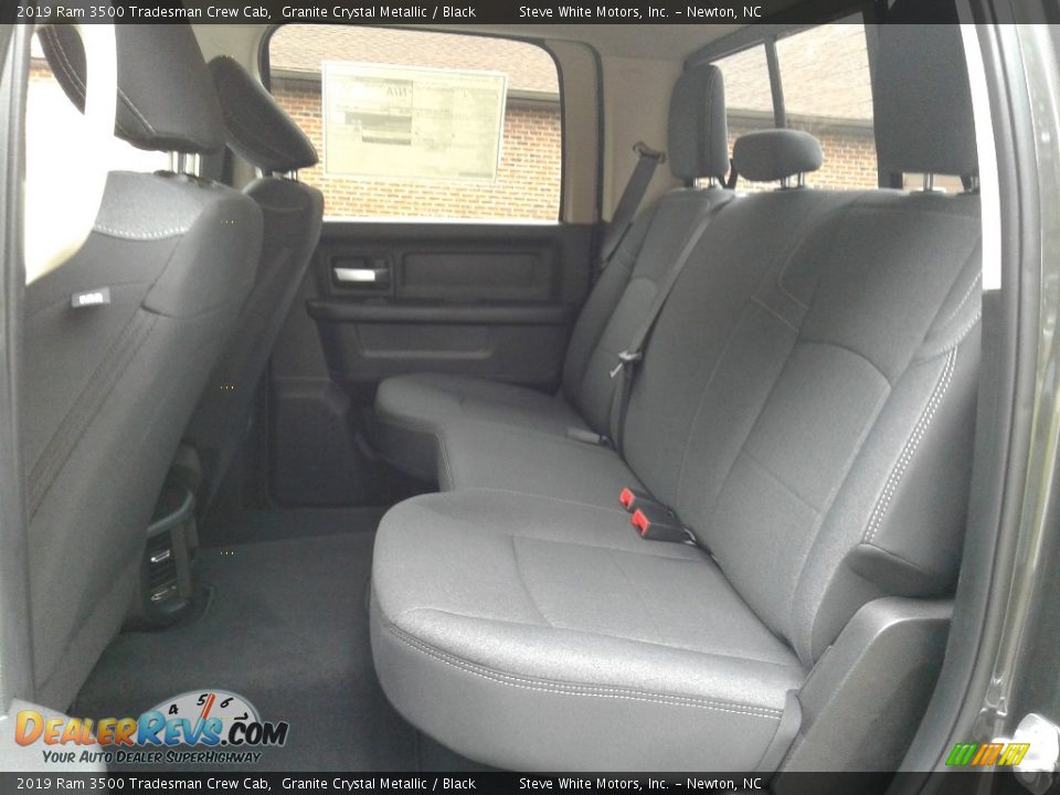 2019 Ram 3500 Tradesman Crew Cab Granite Crystal Metallic / Black Photo #11
