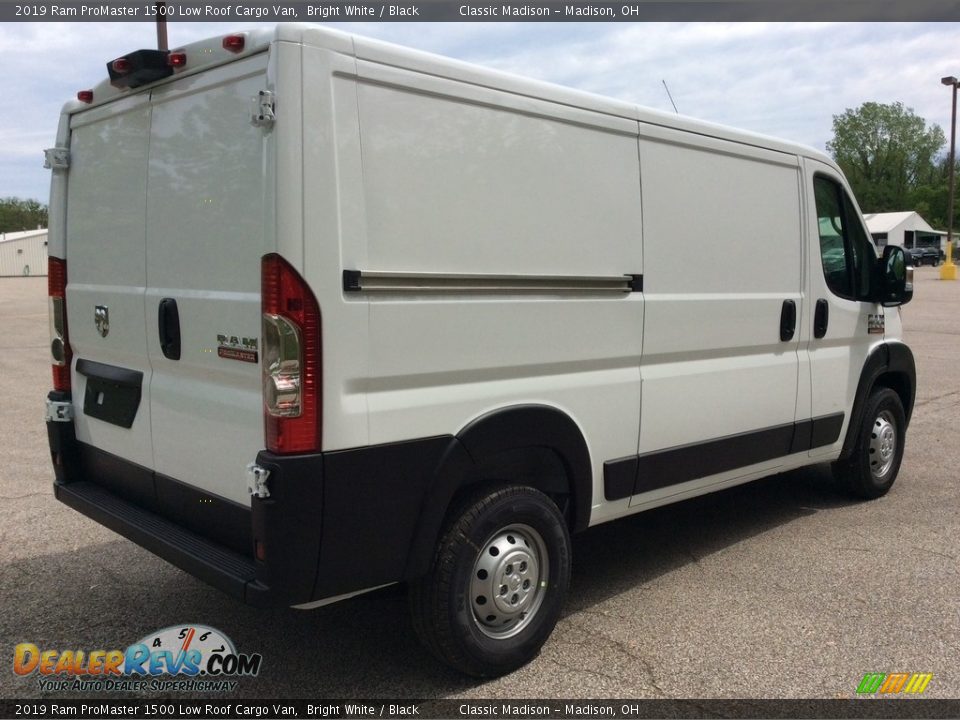 2019 Ram ProMaster 1500 Low Roof Cargo Van Bright White / Black Photo #7