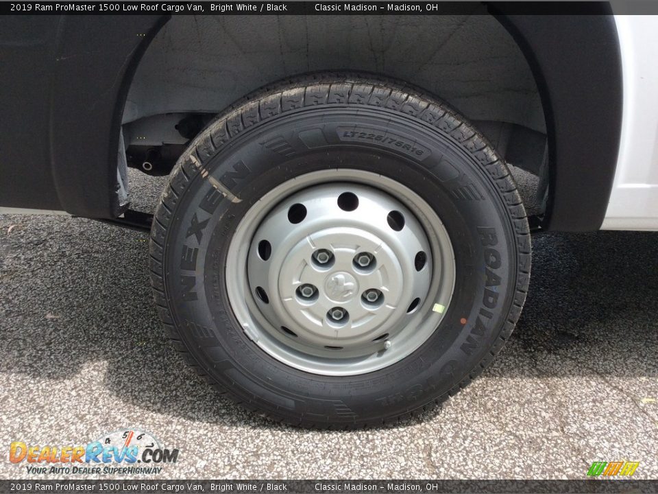 2019 Ram ProMaster 1500 Low Roof Cargo Van Bright White / Black Photo #8