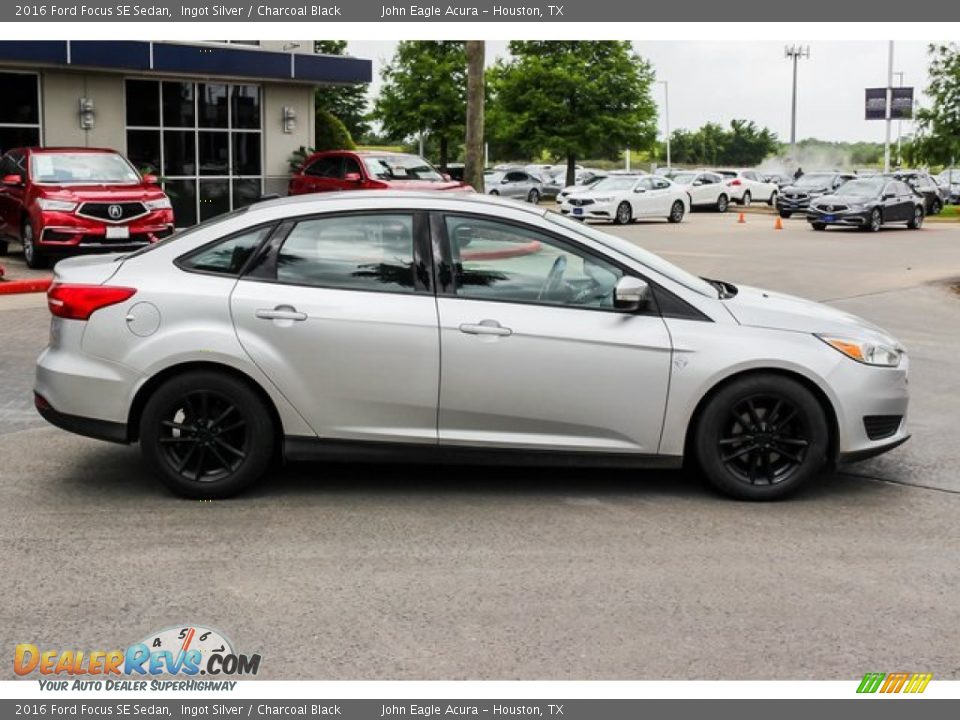 2016 Ford Focus SE Sedan Ingot Silver / Charcoal Black Photo #8